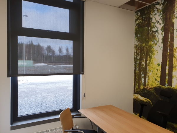 screenrullgardiner uppsala, screenrullgardin uppsala, solskydd kontor uppsala, rullgardin kontor,