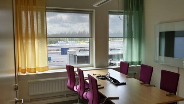 rullgardiner kontor, rullgardiner företag, rullgardiner screen,